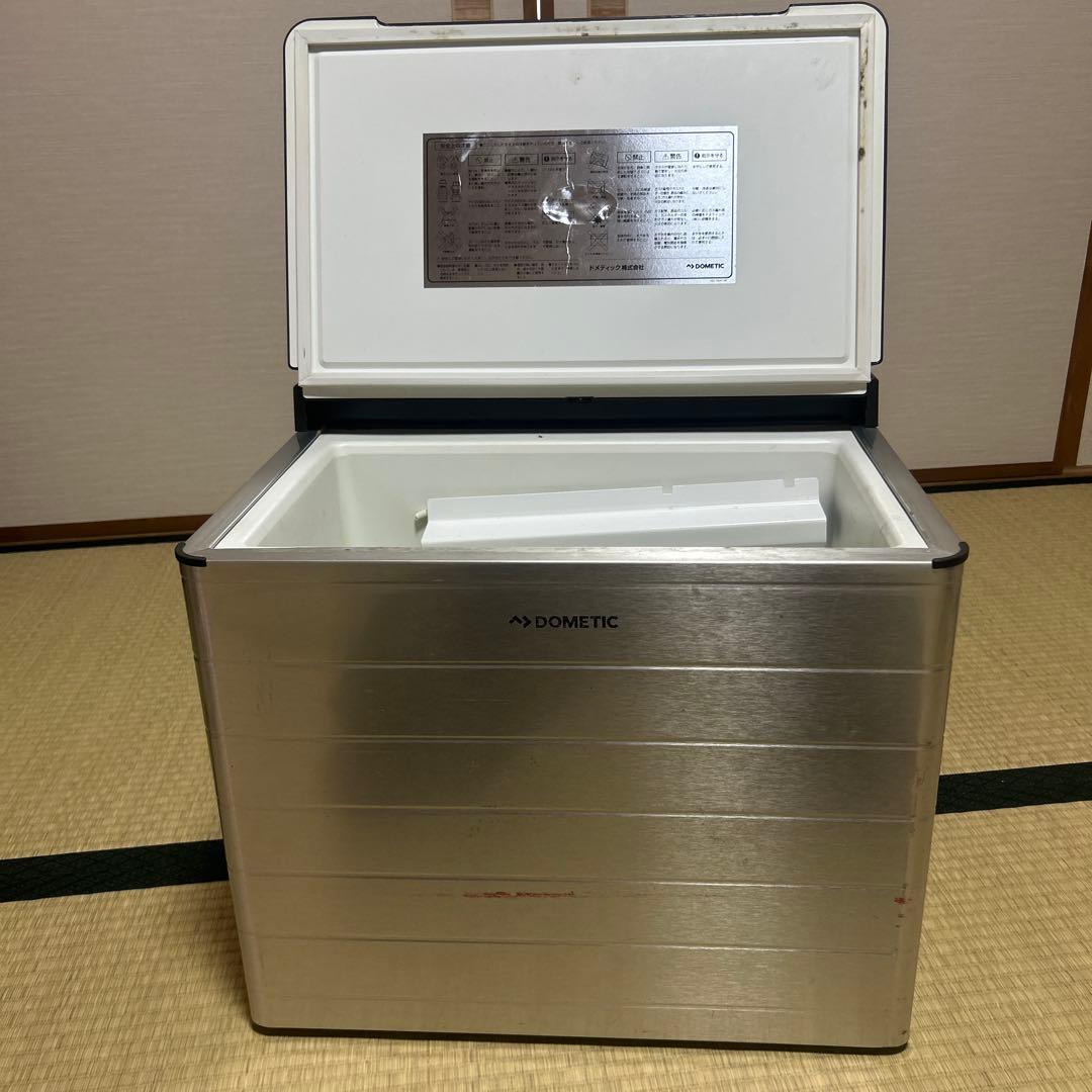 Dometic 冷凍庫 AC/DC両用