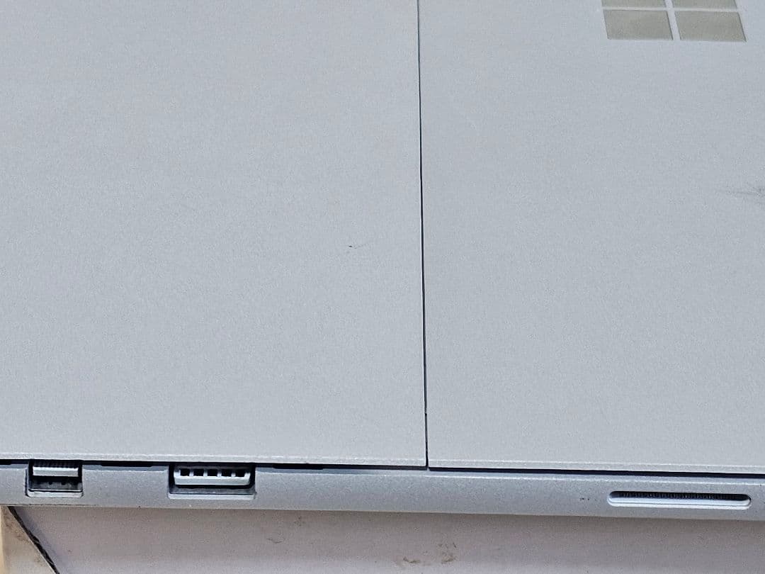 バッテリー94% Surface Pro 5 LTE i5/8GB/256