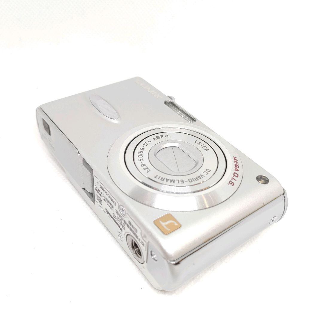 【美品】Panasonic　LUMIX DMC-FX8シルバーIXYデジカメ
