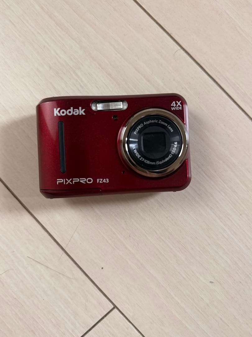 Kodak PIXPRO FZ43 赤