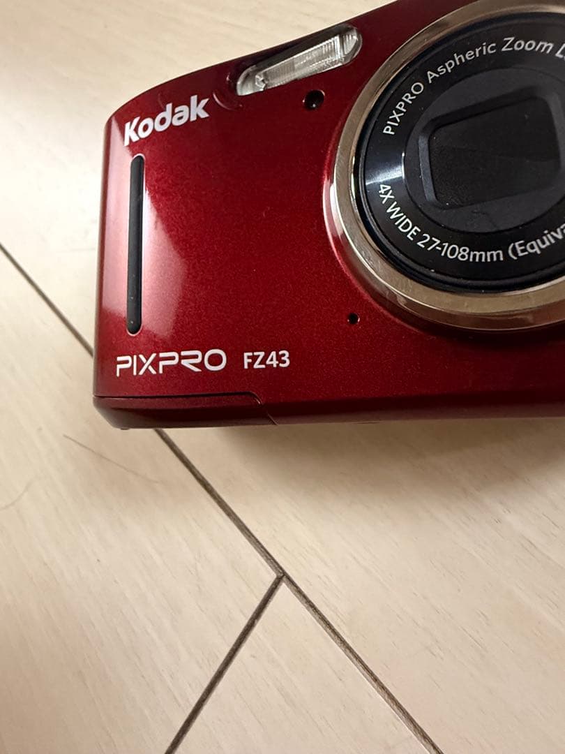 Kodak PIXPRO FZ43 赤