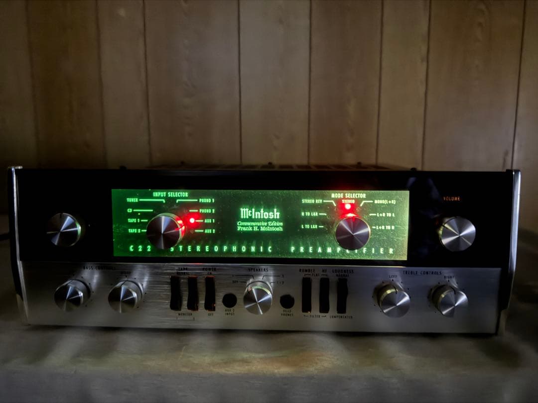 McIntosh マッキントッシュ C22 アンプ