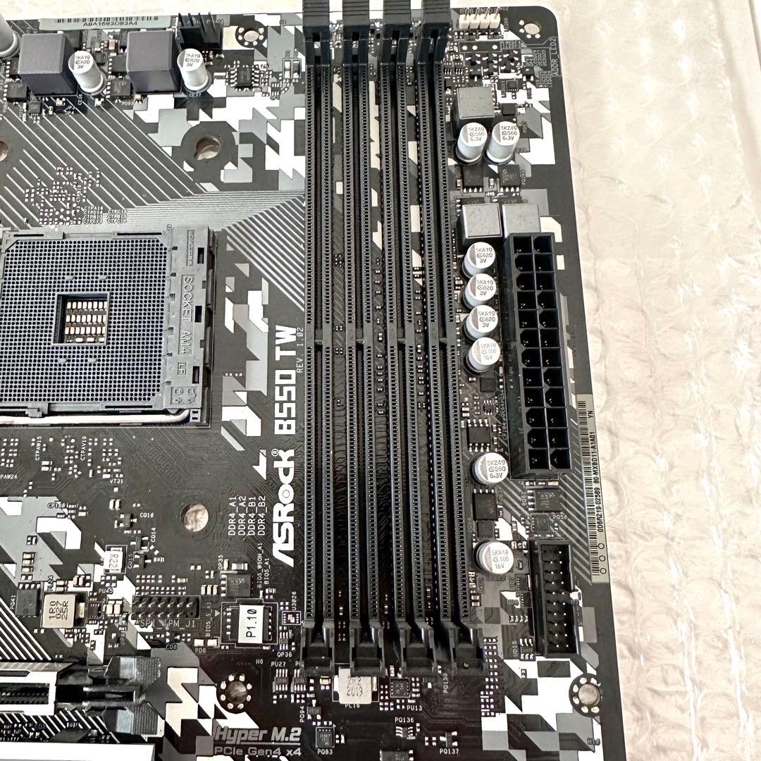 ASRock B550 TW マザーボード ATX