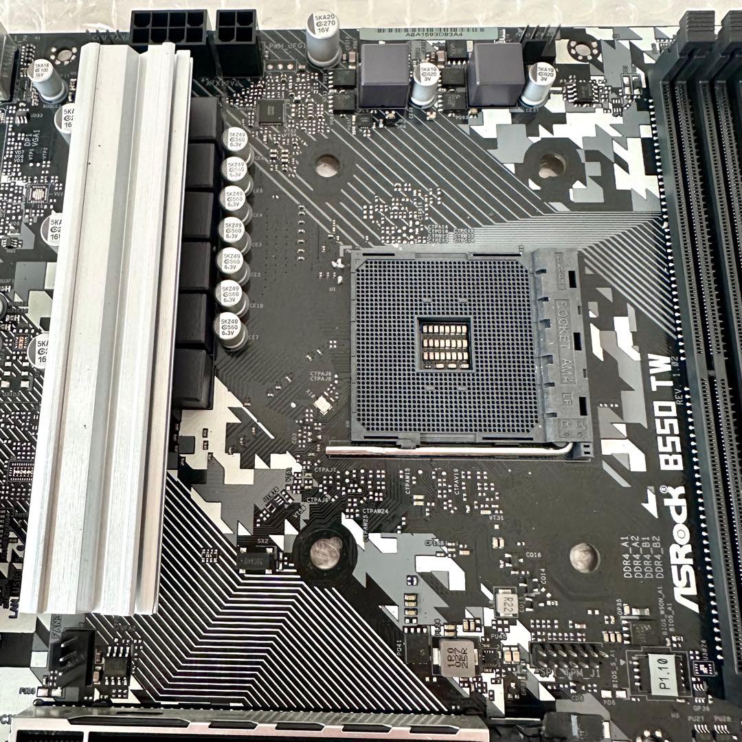 ASRock B550 TW マザーボード ATX