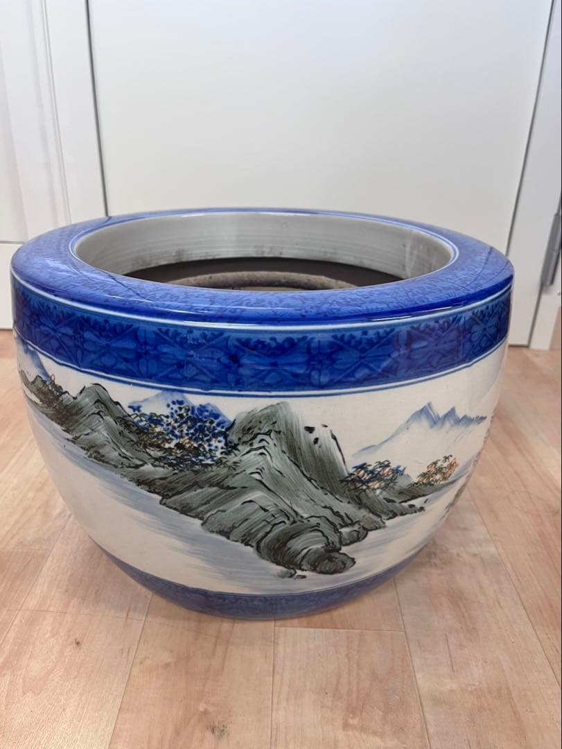 青と白の山水画 陶器火鉢骨董品　陶器火鉢　昭和レトロ　山水画　灰つき　五徳つき