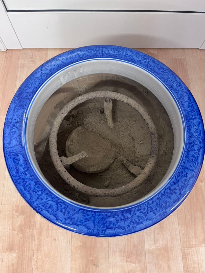 青と白の山水画 陶器火鉢骨董品　陶器火鉢　昭和レトロ　山水画　灰つき　五徳つき