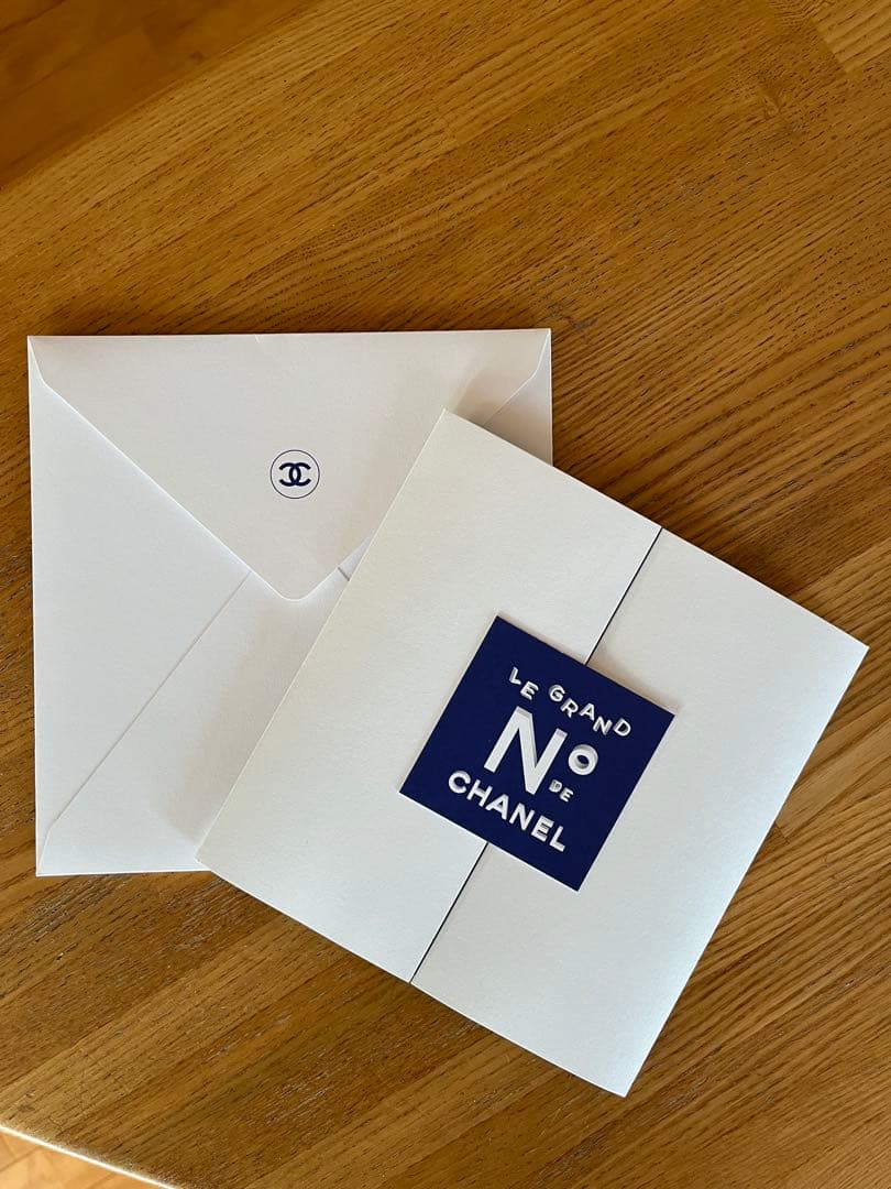 CHANEL N.5 100ml + 化粧品サンプル+VIP CHANELハガキ