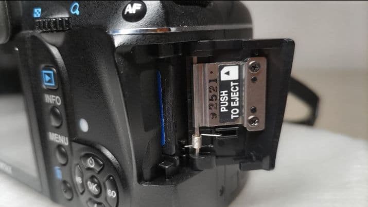 PENTAX K-m デジタル一眼レフカメラ