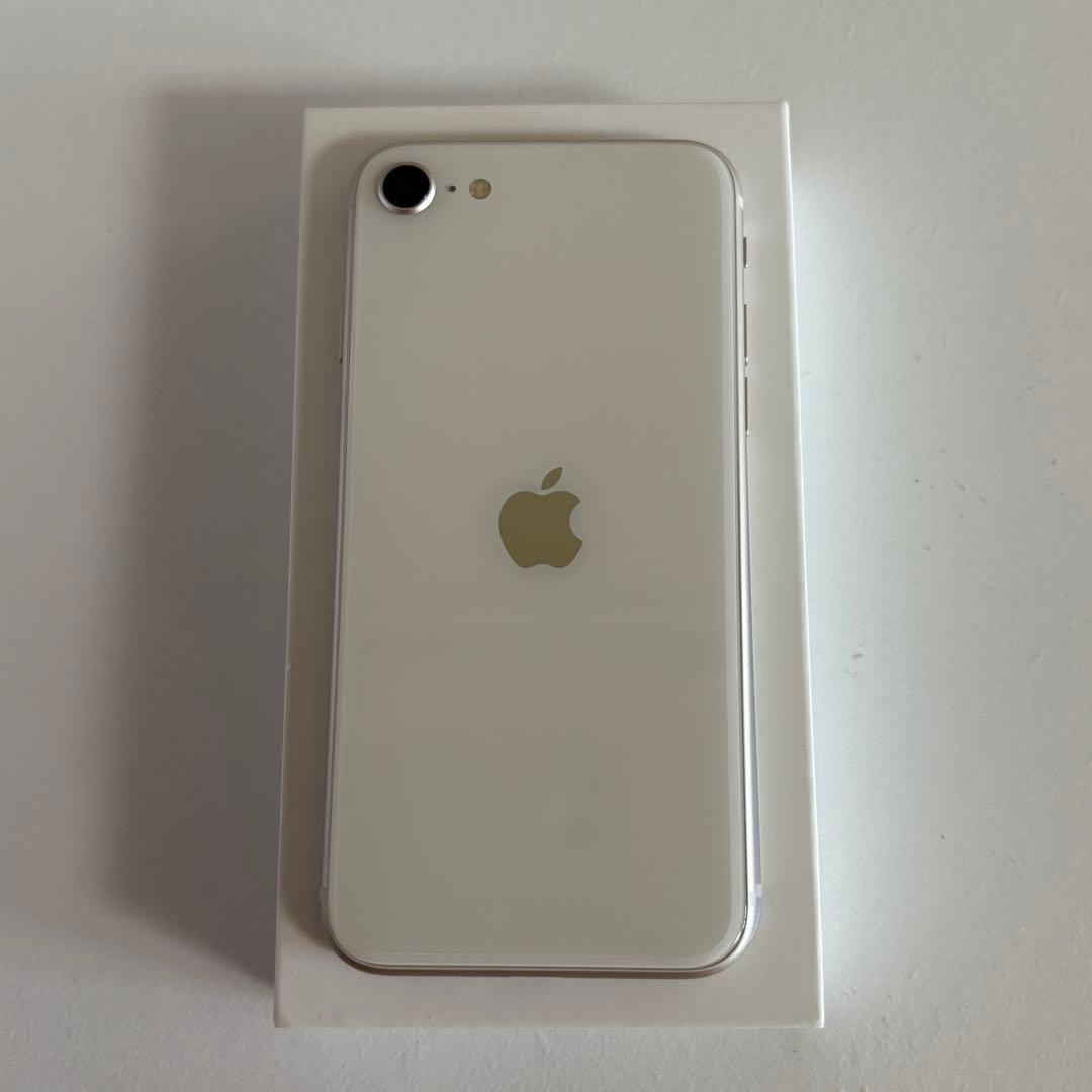 Apple iPhone SE (第3世代) シルバー 本体 64GB