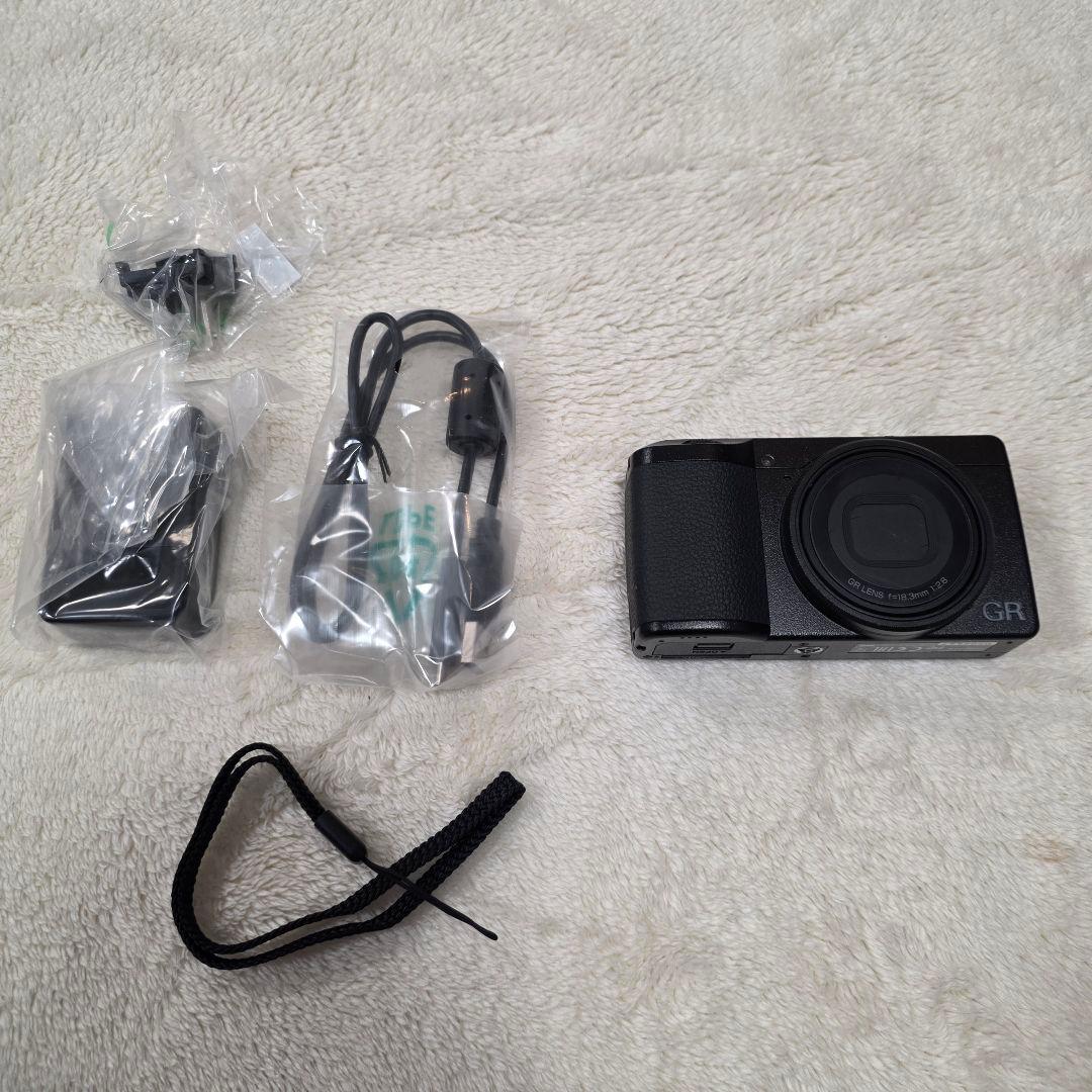 [美品] [ショット数1,312] RICOHリコーGRIIIGR3 GRIII