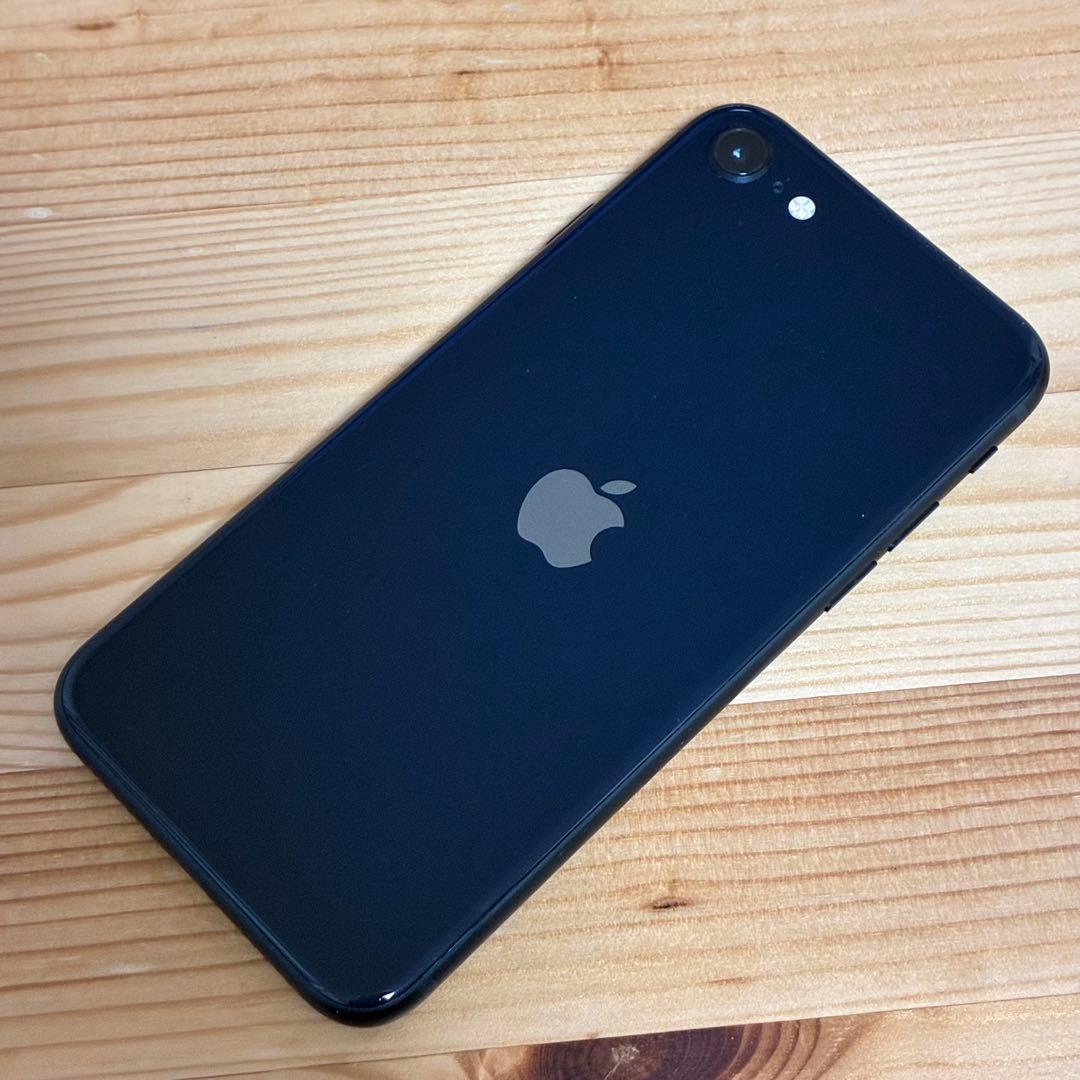 yy17280E バッテリー新品　iPhoneSE第3世代64GB SIMフリー