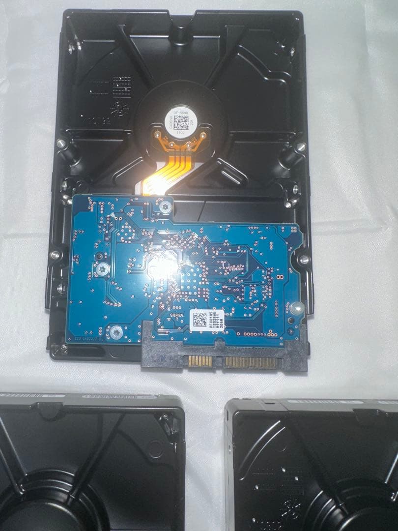 内蔵型ハードディスクドライブ TOSHIBA DT01ACA100 1TB HDD 7200RPM