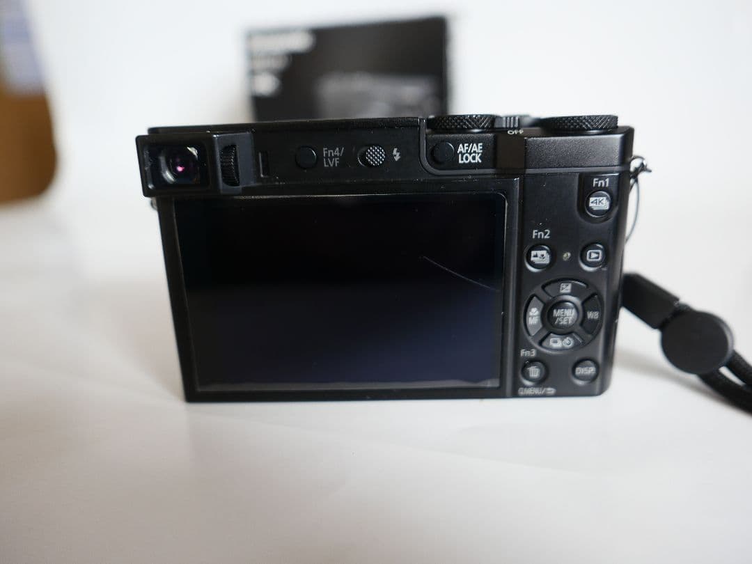 Panasonic DMC-TX1 純正ケースつき