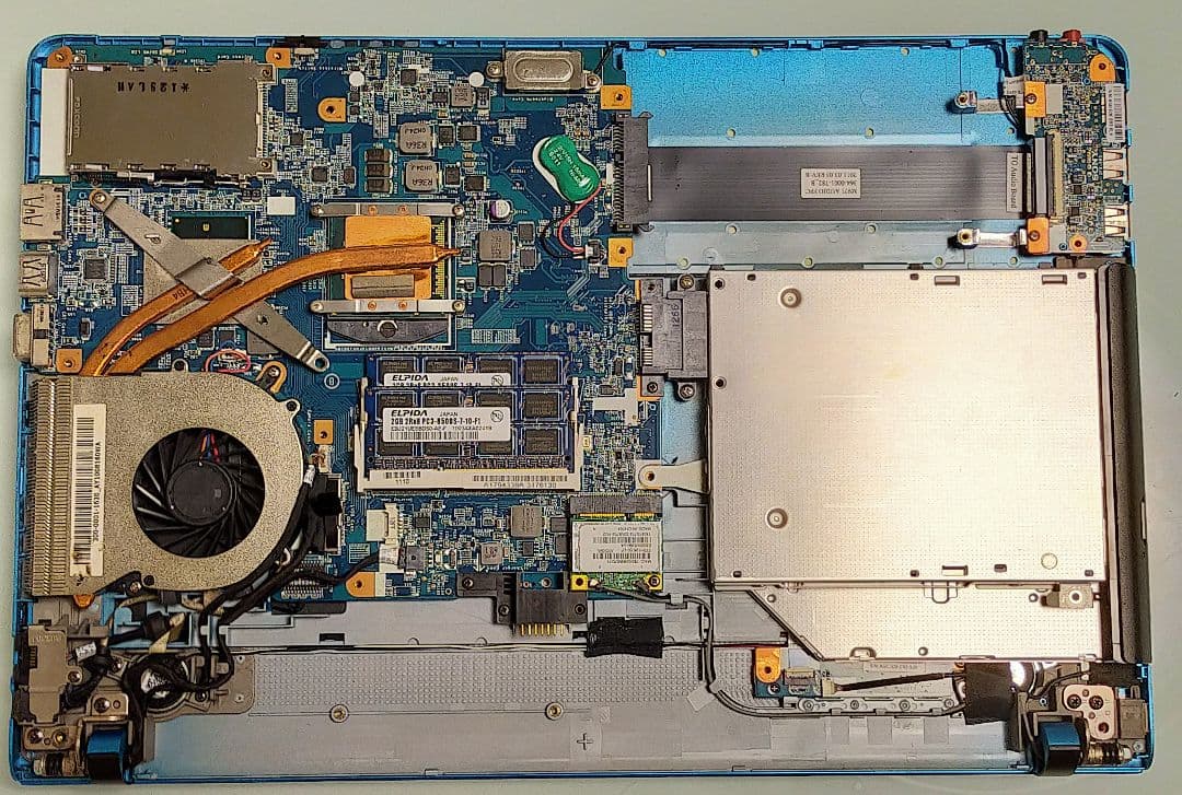 綺麗なブルー色中古SONY VAIO PCG-71311N VPCEB38FJ