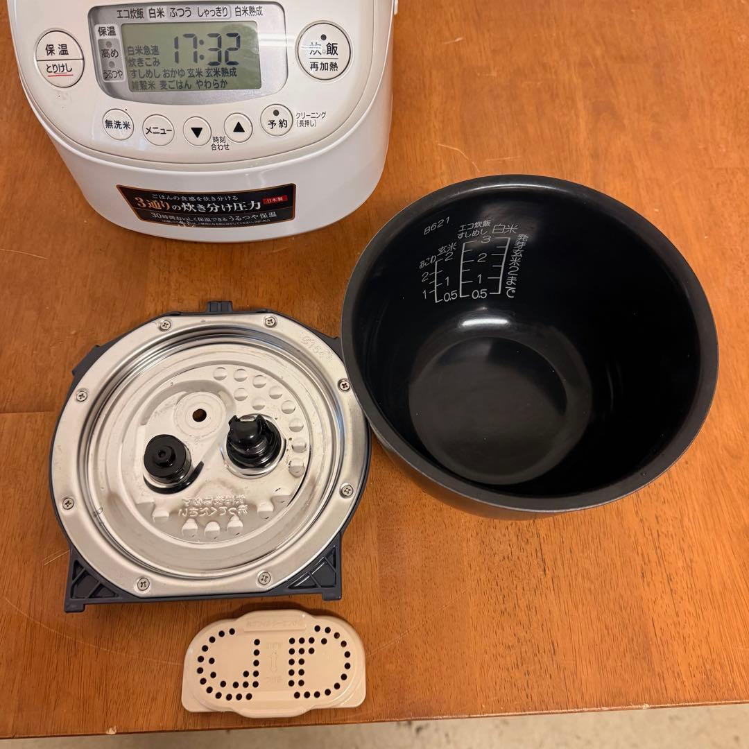 ● 美品 象印 圧力IH炊飯ジャー 極め炊き 3合炊き NP-RU05