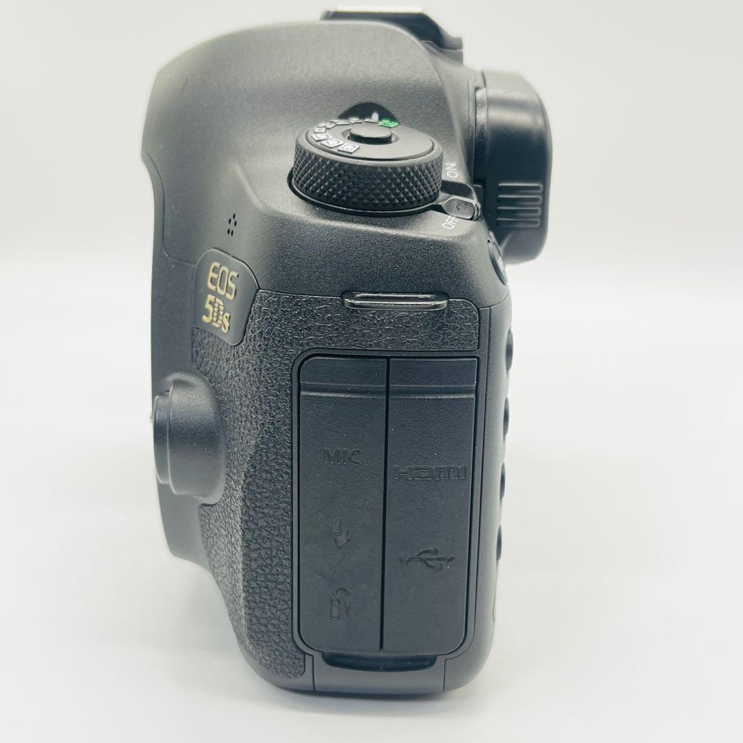 ほぼ未使用　Canon デジタル一眼レフカメラ EOS 5Ds ボディー