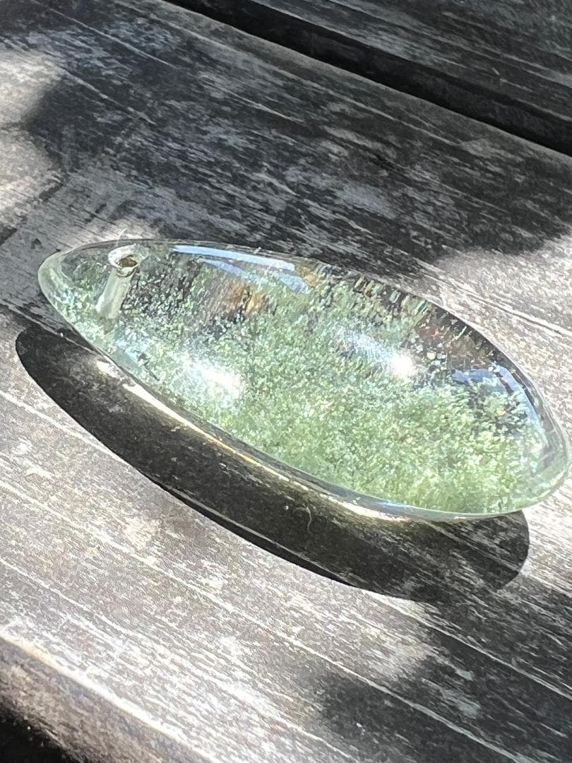 グリーンモスクオーツの涙型ペンダント（石のみ）