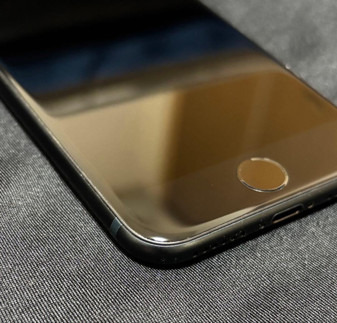 【美品】iPhoneSE第3世代　〈ミッドナイト〉」 64GB