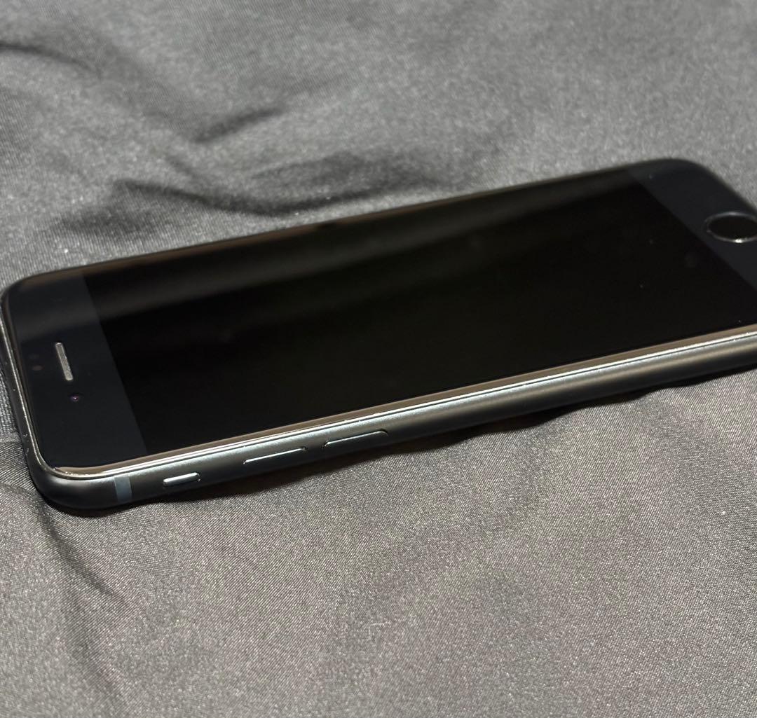 【美品】iPhoneSE第3世代　〈ミッドナイト〉」 64GB