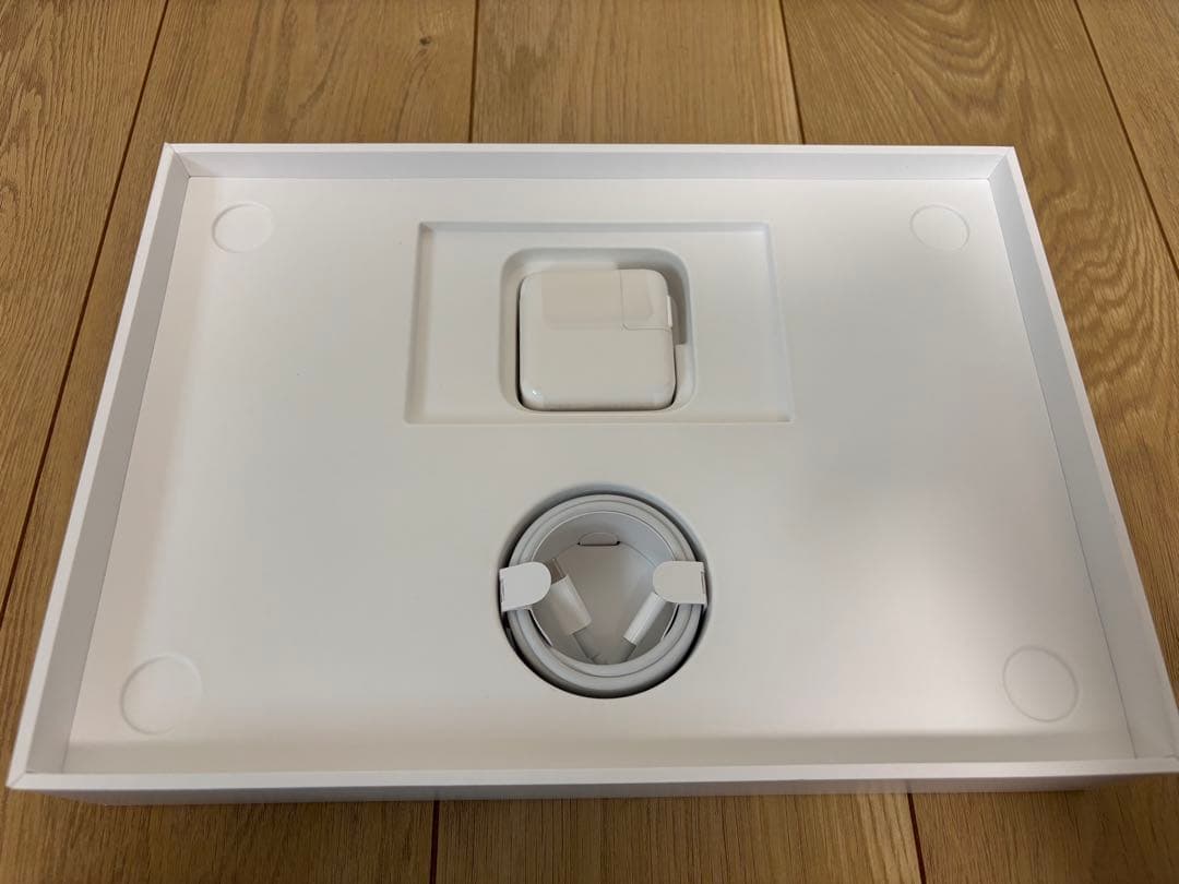 MacBook本体 MacBookAir M1 16GB 256GB