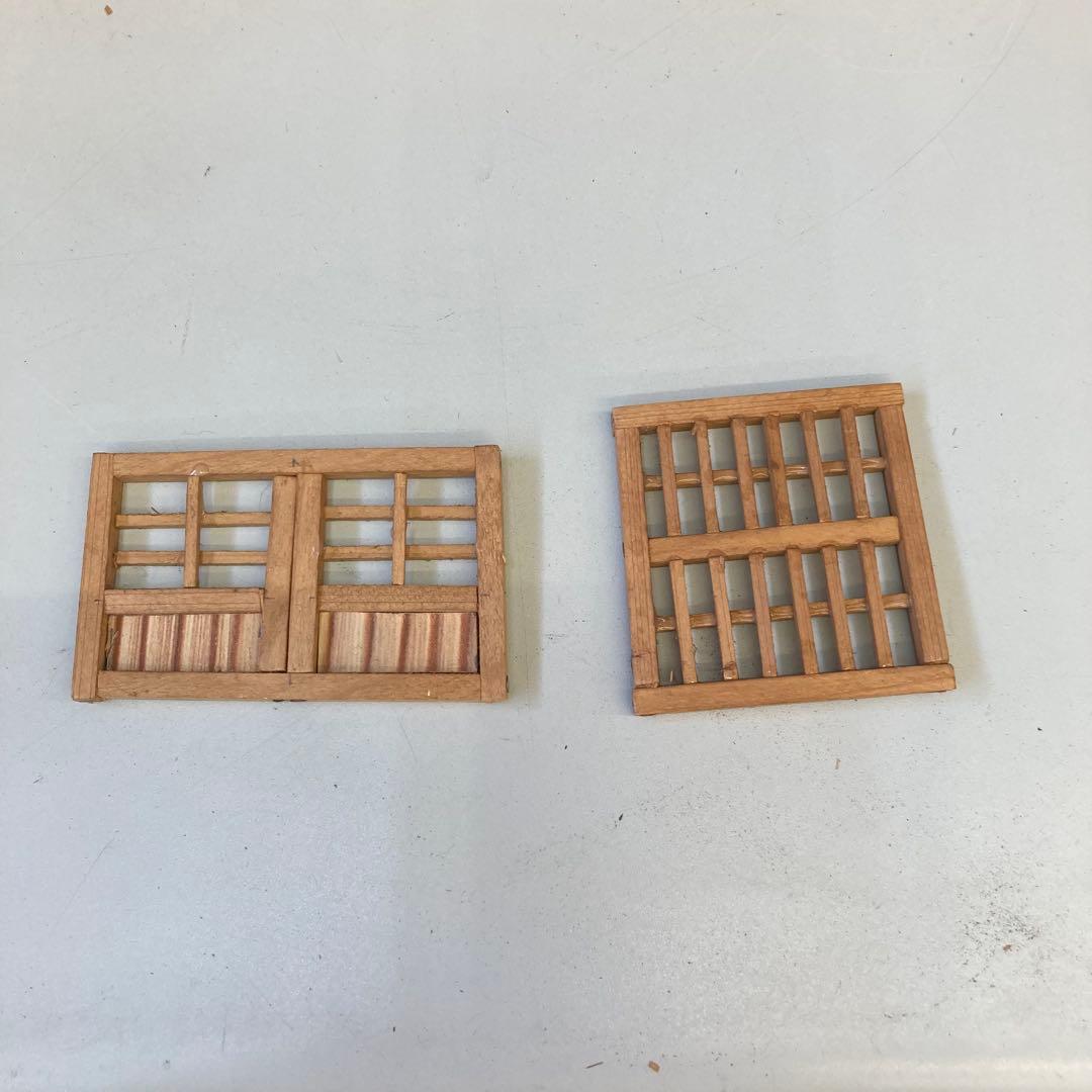 昭和レトロ 木製 古民家模型 藁屋根 茅葺き屋根 曲がり屋 馬屋 猫 ネコ 置物