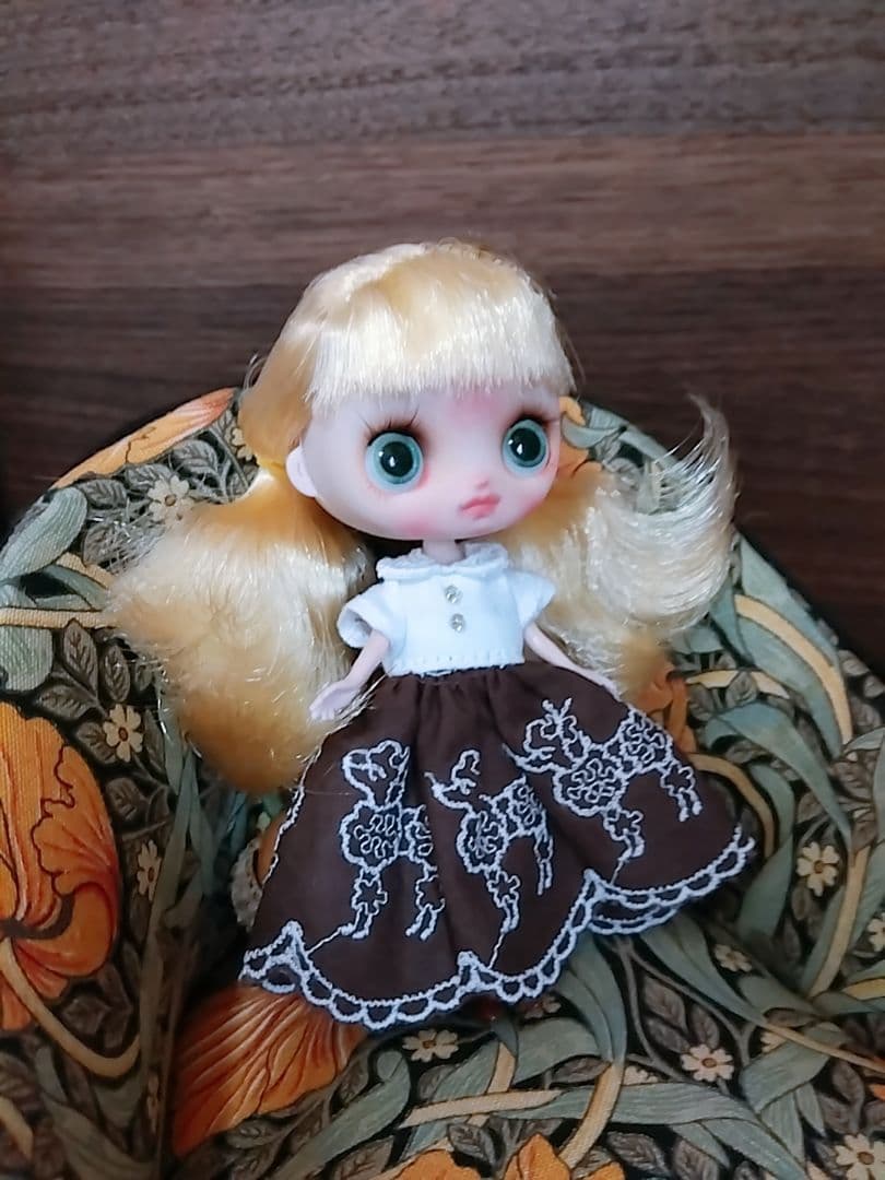 ドルチェナ  金髪ぱっつん カスタム   Disney   プチブライス