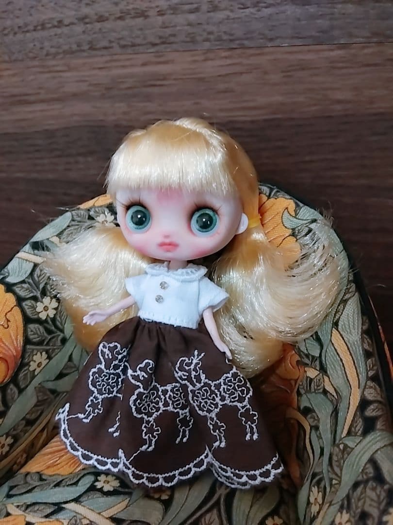 ドルチェナ  金髪ぱっつん カスタム   Disney   プチブライス