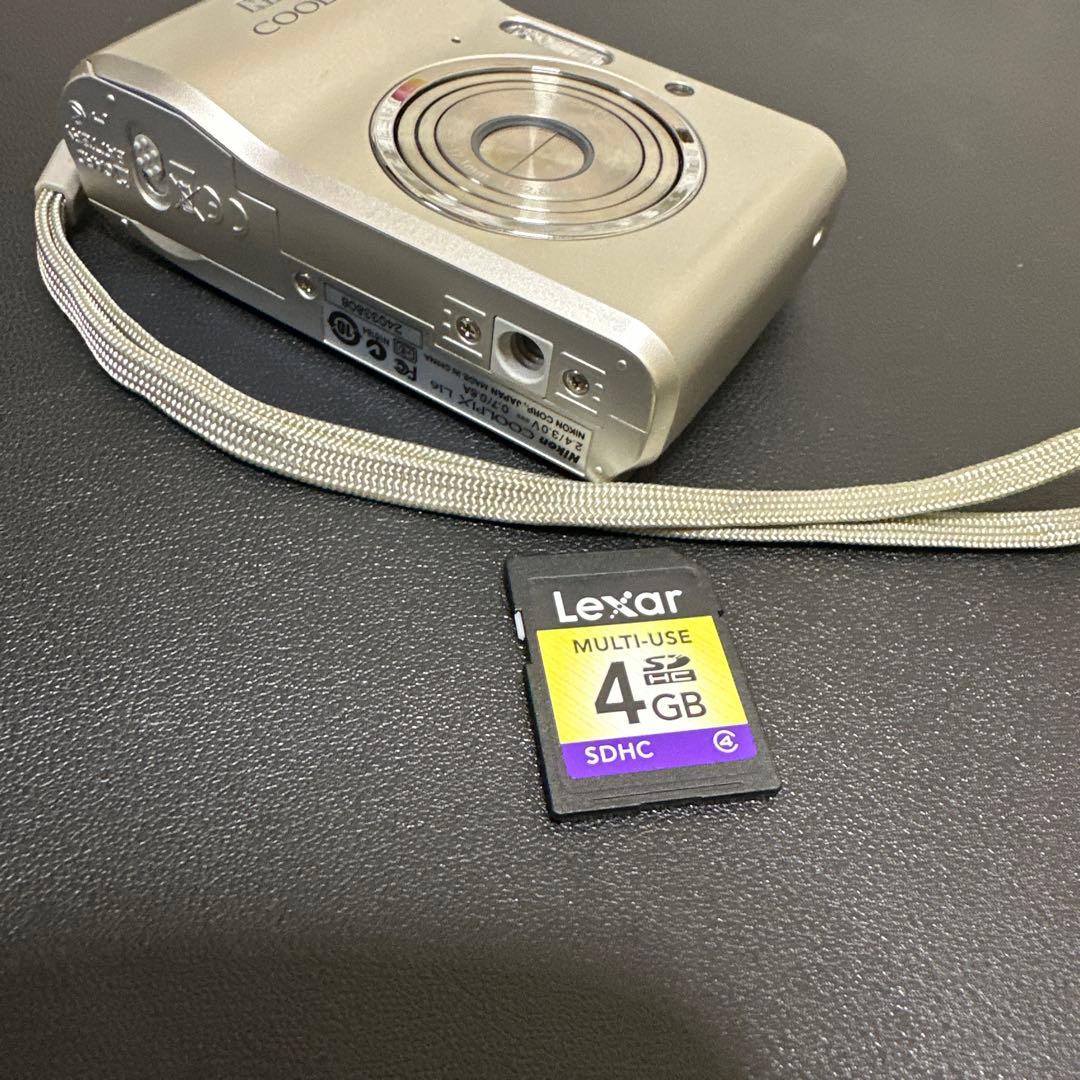 ニコン Nikon COOLPIX L16 シルバー　動作確認済　単三電池式