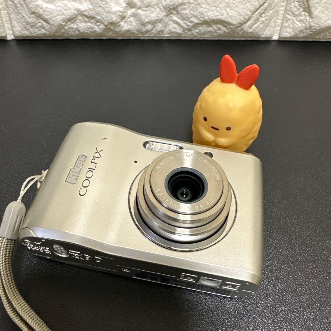 ニコン Nikon COOLPIX L16 シルバー　動作確認済　単三電池式