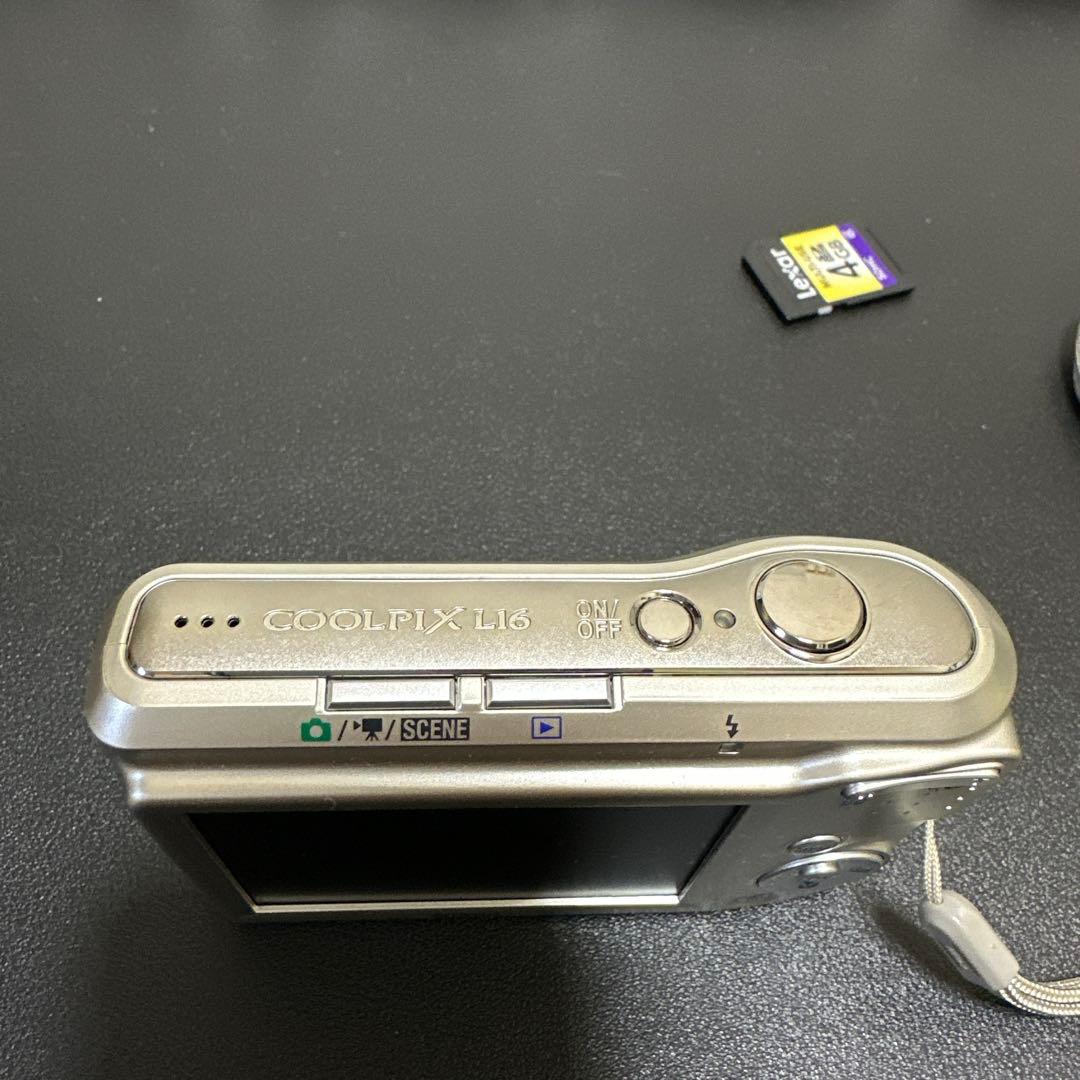 ニコン Nikon COOLPIX L16 シルバー　動作確認済　単三電池式