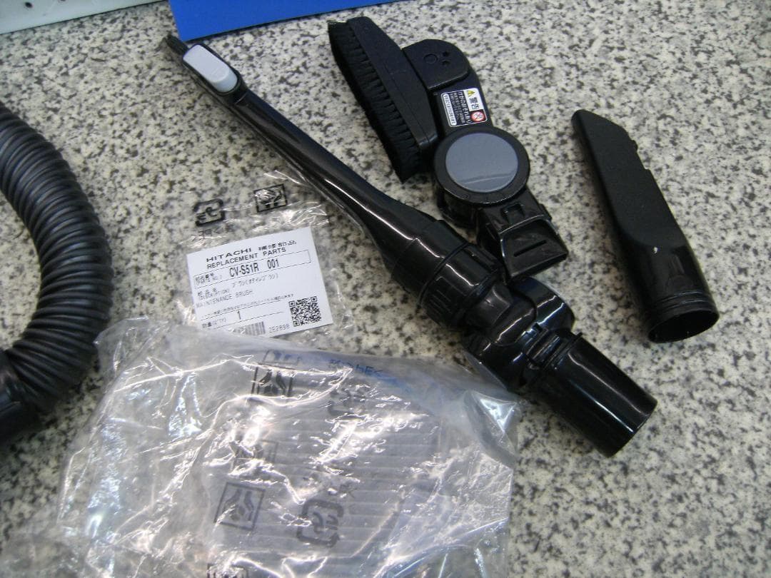 CV-TS500　日立サイクロン掃除機　2017製　新品フィルター・ブラシ付