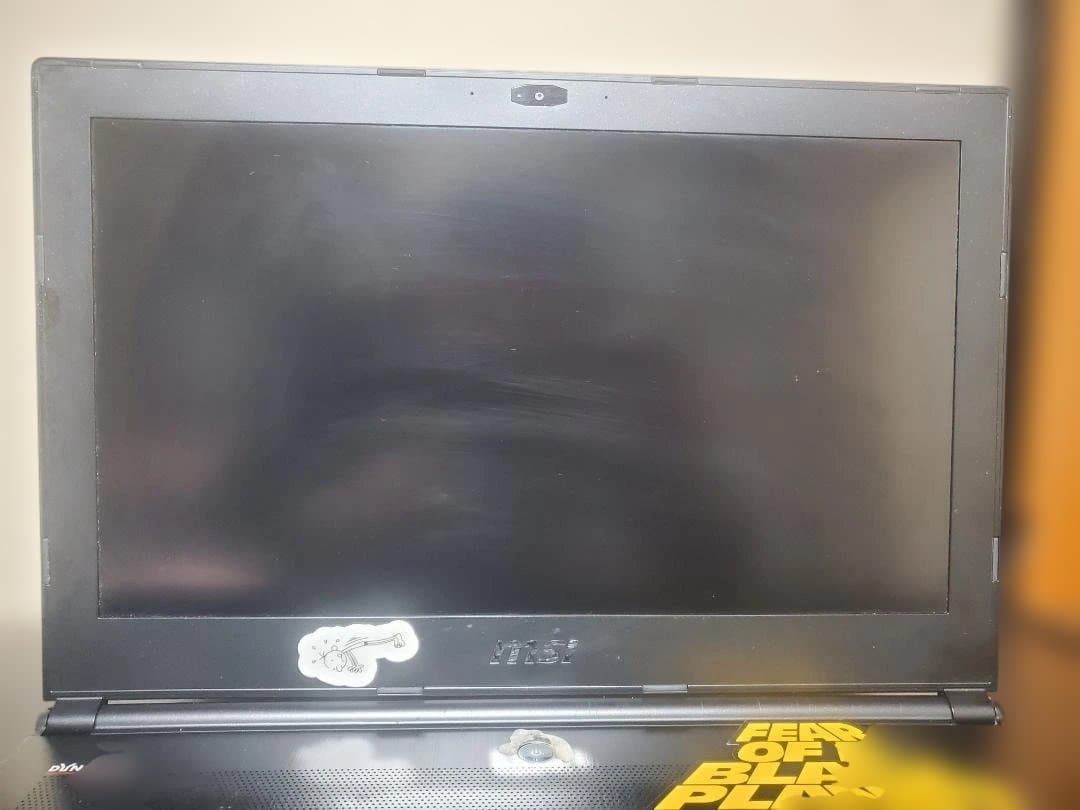 ノートパソコン用液晶ディスプレイと部品