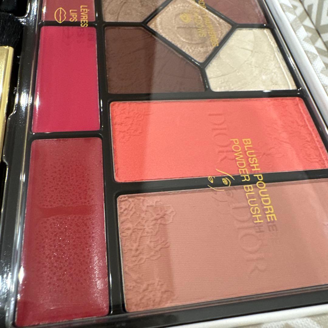 新品　dior ディオール　クリスマスコフレ　アイシャドウパレット