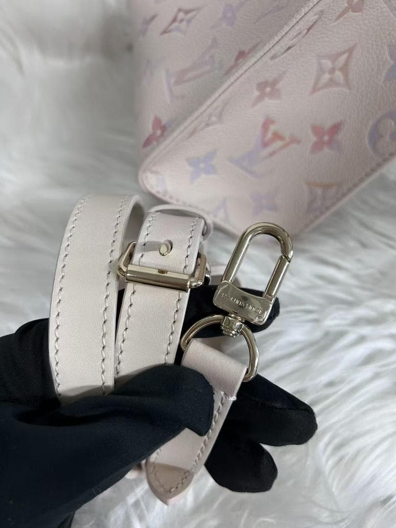 Louis Vuitton モノグラム・フラワー ハンドバッグ