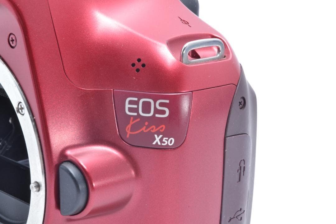 今だけの価格✨Canon キャノン Kiss X50✨レッド✨お得なレンズ付✨