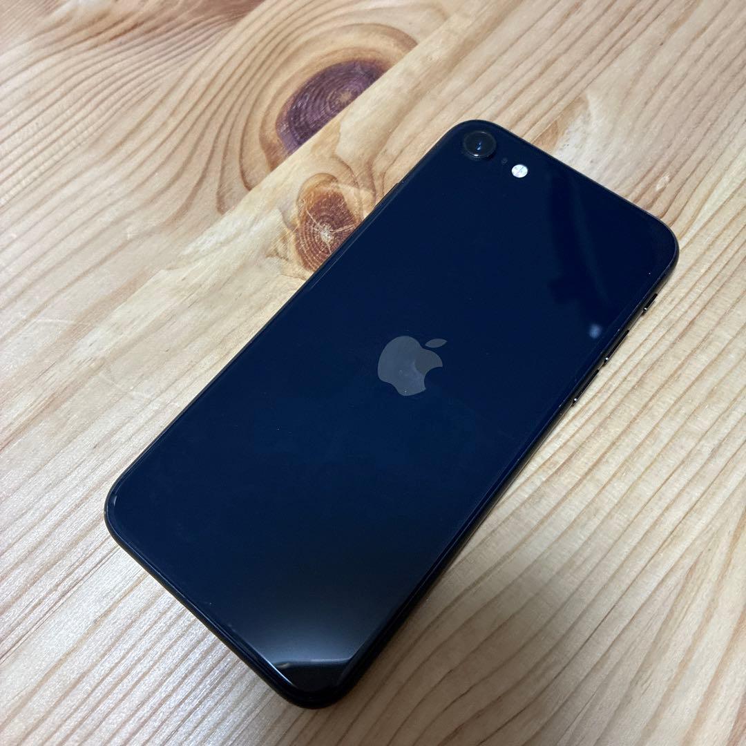 iPhone SE 第三世代　64GB SIMフリー　バッテリー100