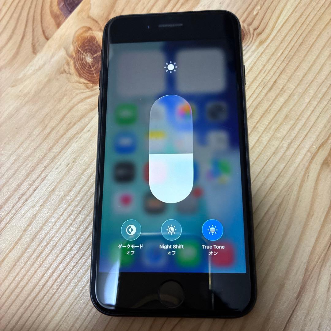 iPhone SE 第三世代　64GB SIMフリー　バッテリー100