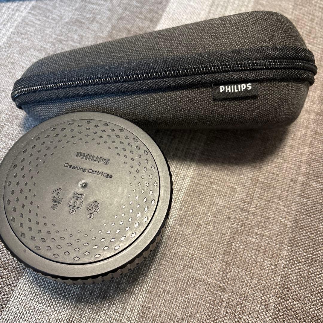 PHILIPS 7000 Series メンズ電気シェーバー　洗浄液１個