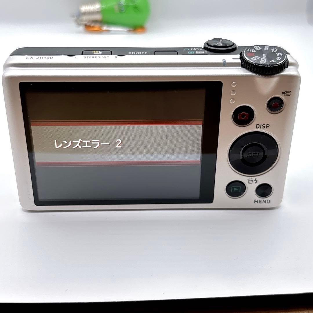 CASIO EXILIM EX-ZR100 ホワイト　コンデジ　デジカメ　カメラ