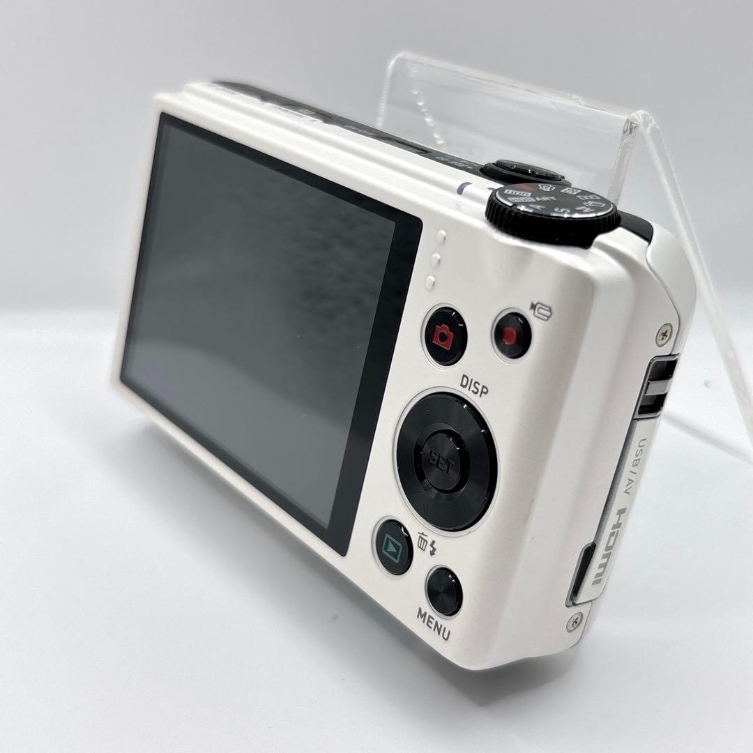 CASIO EXILIM EX-ZR100 ホワイト　コンデジ　デジカメ　カメラ