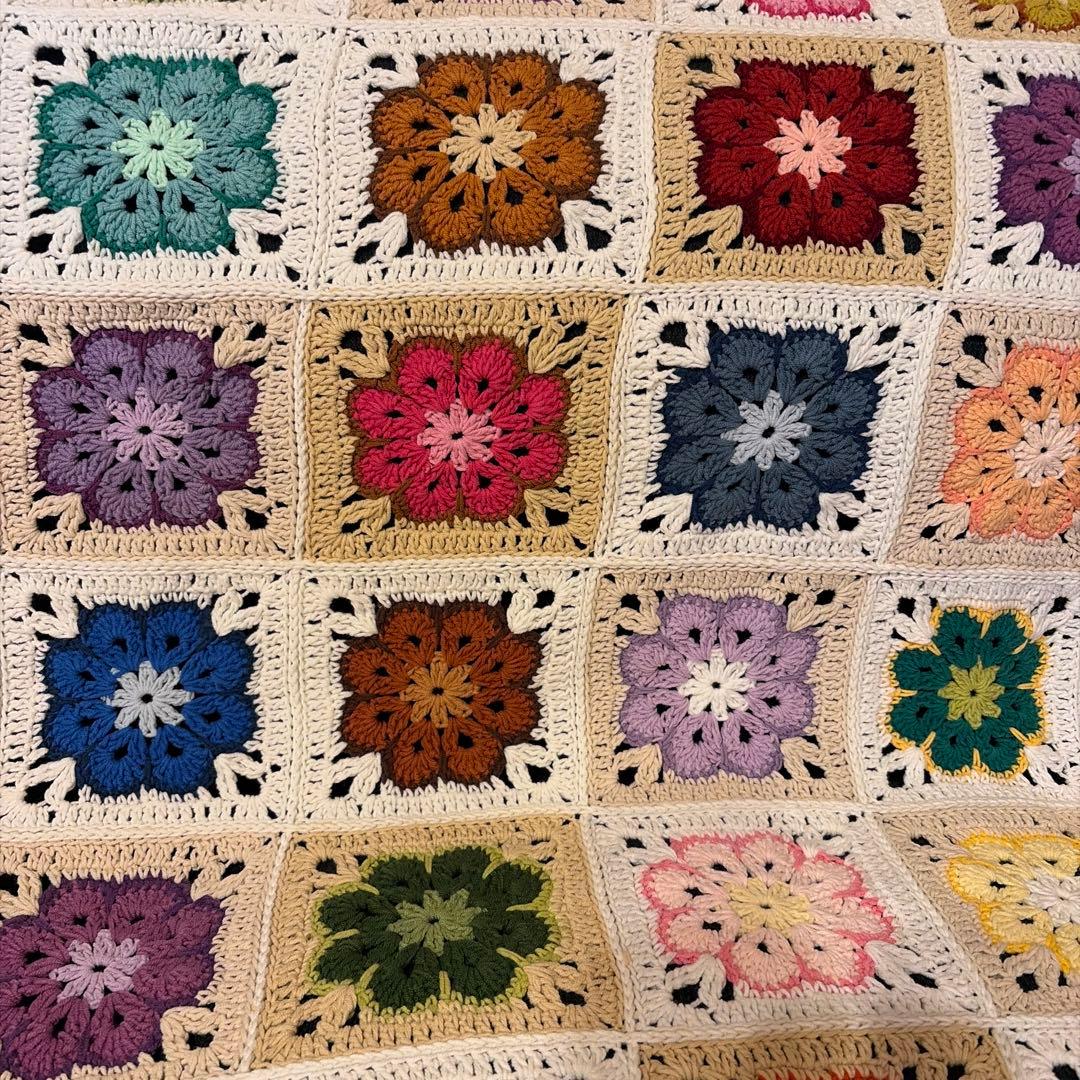 ハンドメイド　アフリカンフラワー　ブランケット　モチーフ　コットン
