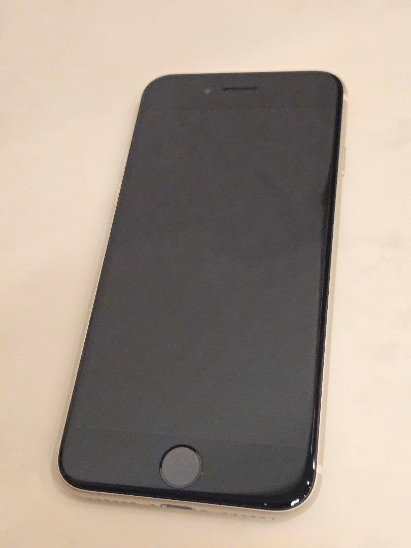 iPhoneSE(第3世代) 128GB ホワイト 87%