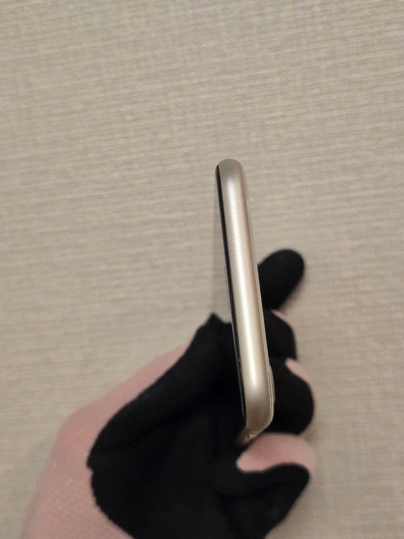 iPhoneSE(第3世代) 128GB ホワイト 87%