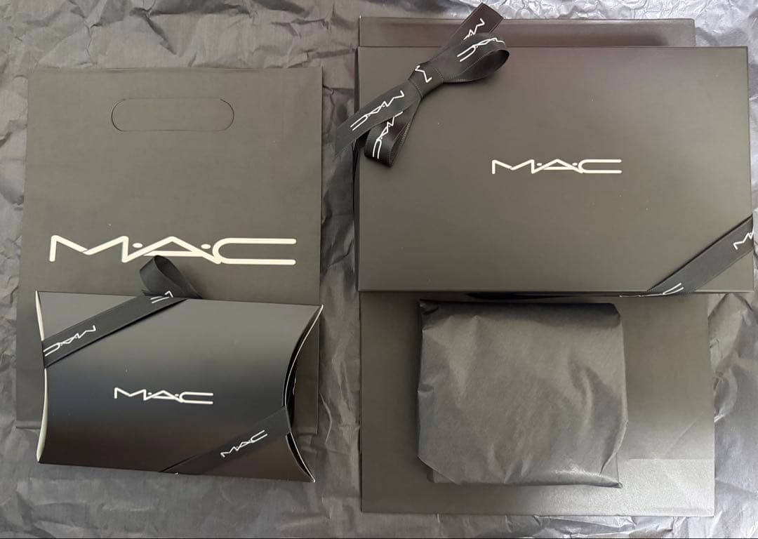MAC メタモーフォシス アイシャドウパレット & リップスティック セット