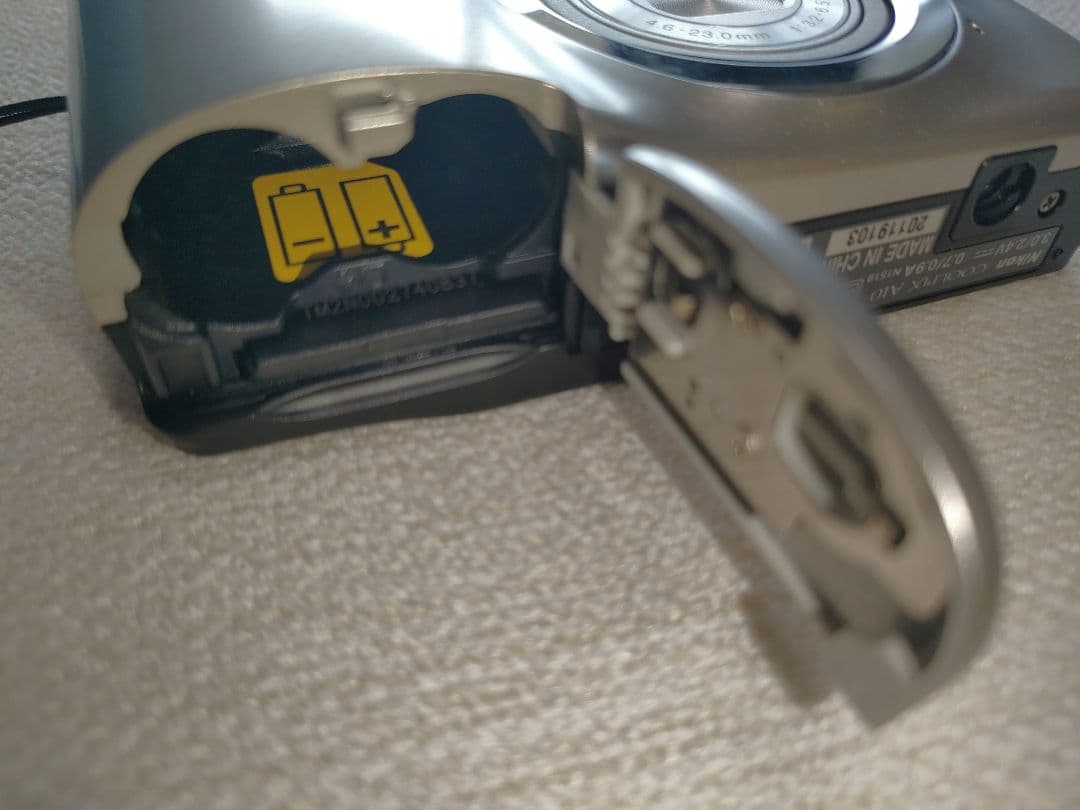 Nikon　COOLPIX　A10　シルバー　デジタルカメラ