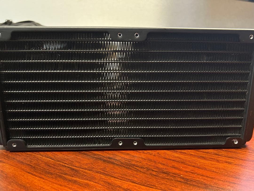ASUS ROG RYUJIN SERIES I 240 液体CPUクーラー
