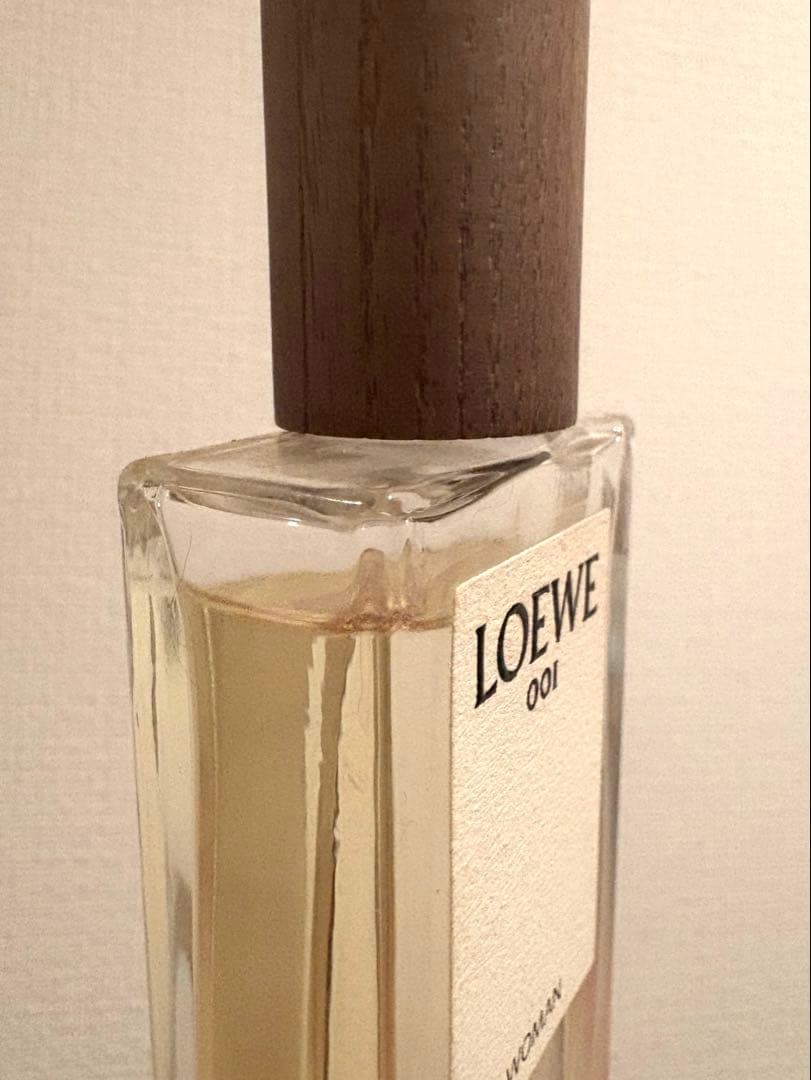 【美品】LOEWE 001 WOMAN 香水　50ml