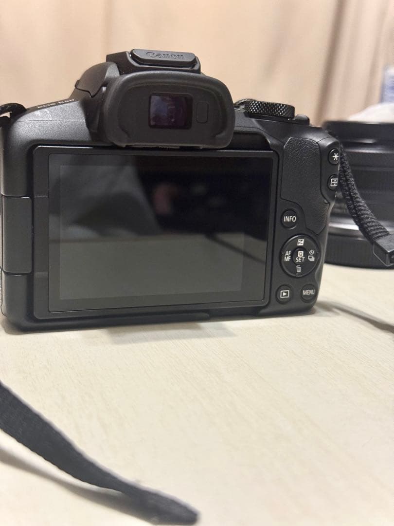 Canon EOS R50 レンズセットカメラ本体