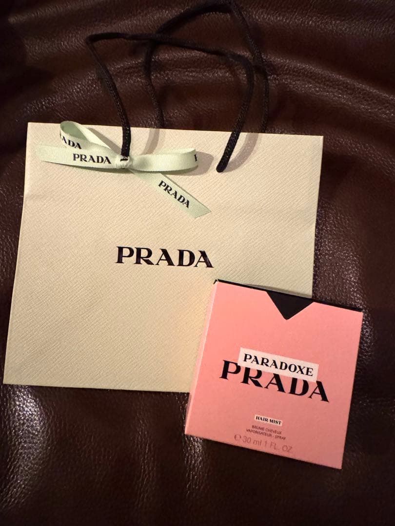 PRADA PARADOXE ヘアミスト　ギフトバッグ付き