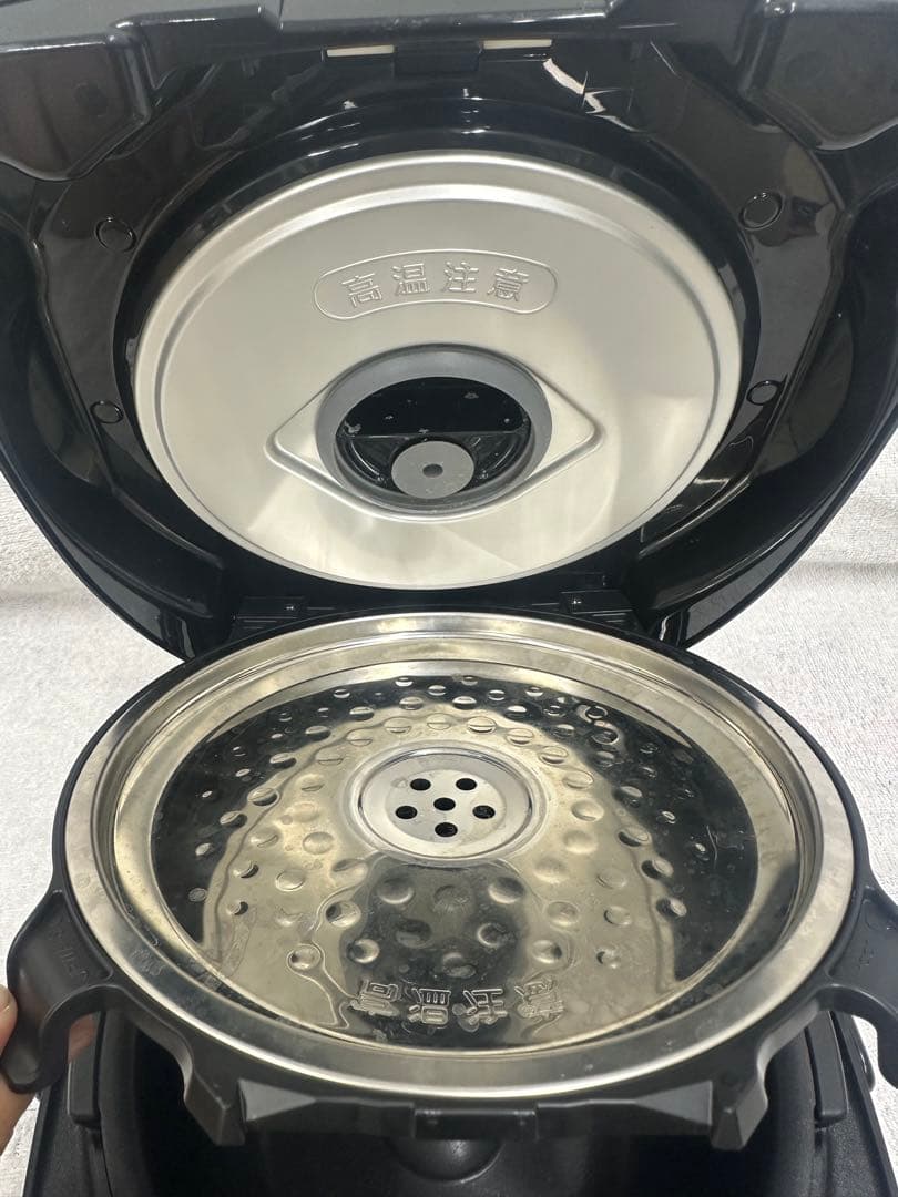 ☆ タイガー IH炊飯器 JPW-S100 2024年製